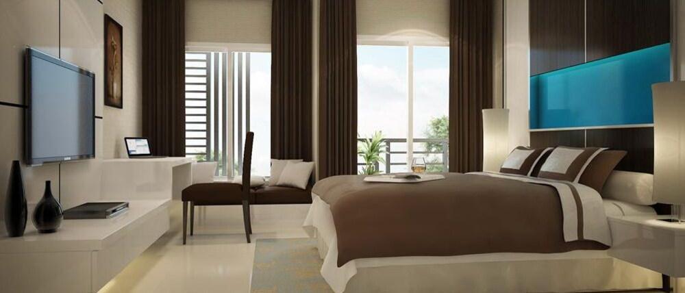 Blue Sky Patong Hotel Exterior photo