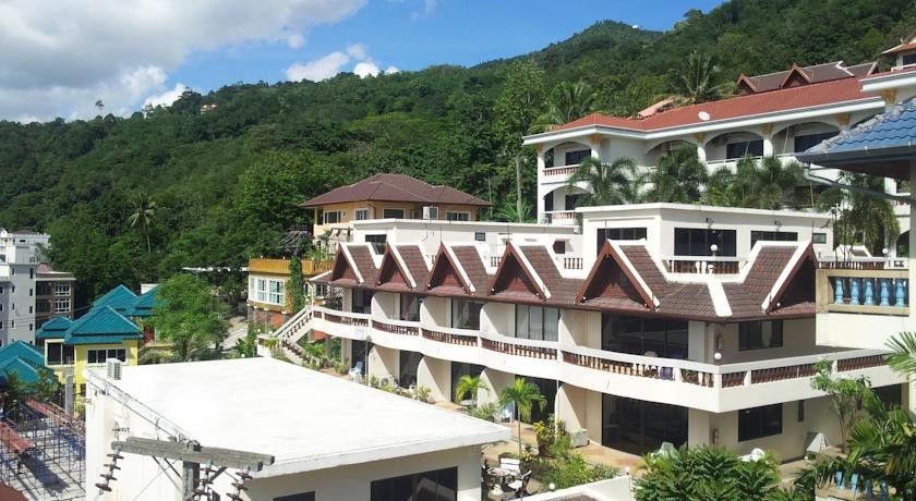 Blue Sky Patong Hotel Exterior photo