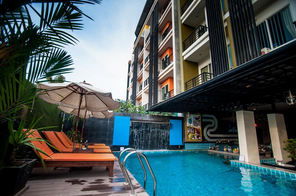 Blue Sky Patong Hotel Exterior photo