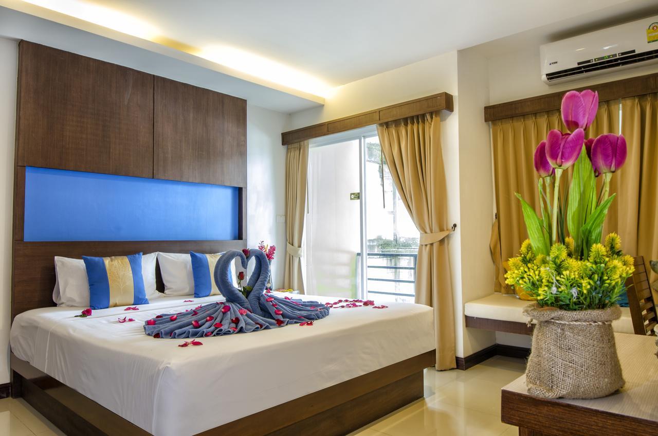 Blue Sky Patong Hotel Exterior photo