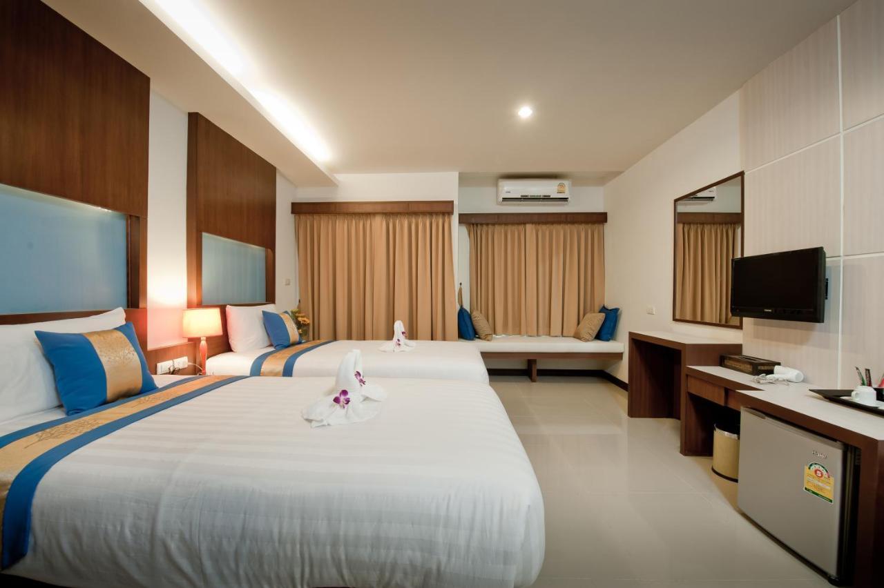 Blue Sky Patong Hotel Room photo