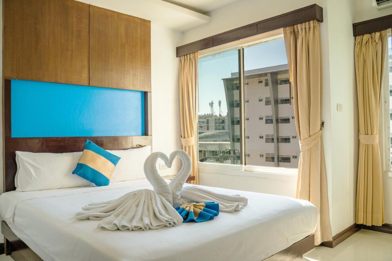 Blue Sky Patong Hotel Exterior photo