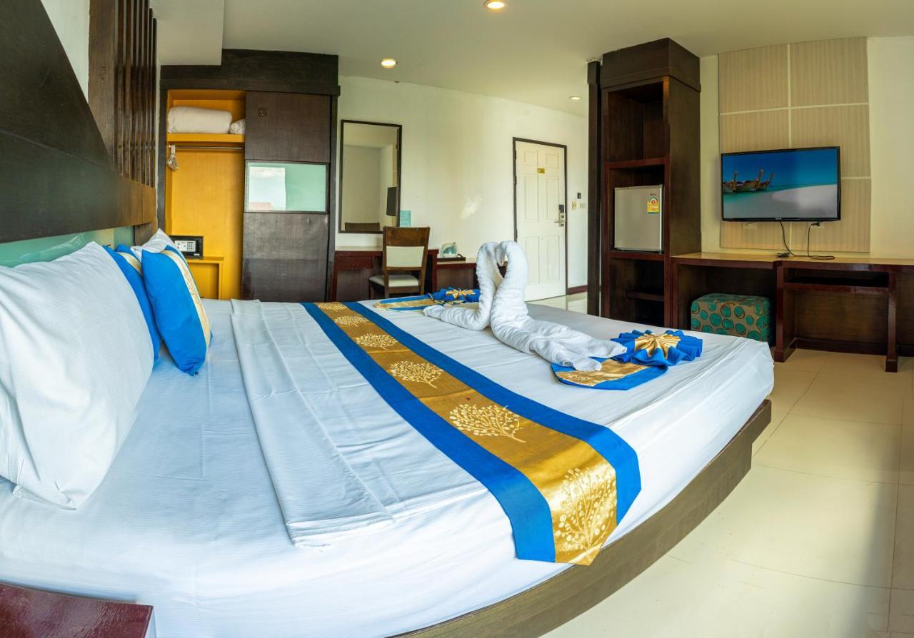 Blue Sky Patong Hotel Exterior photo
